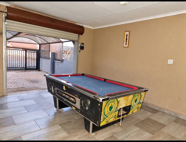 3 BEDROOM HOUSE FOR SALE IN EVATON WEST